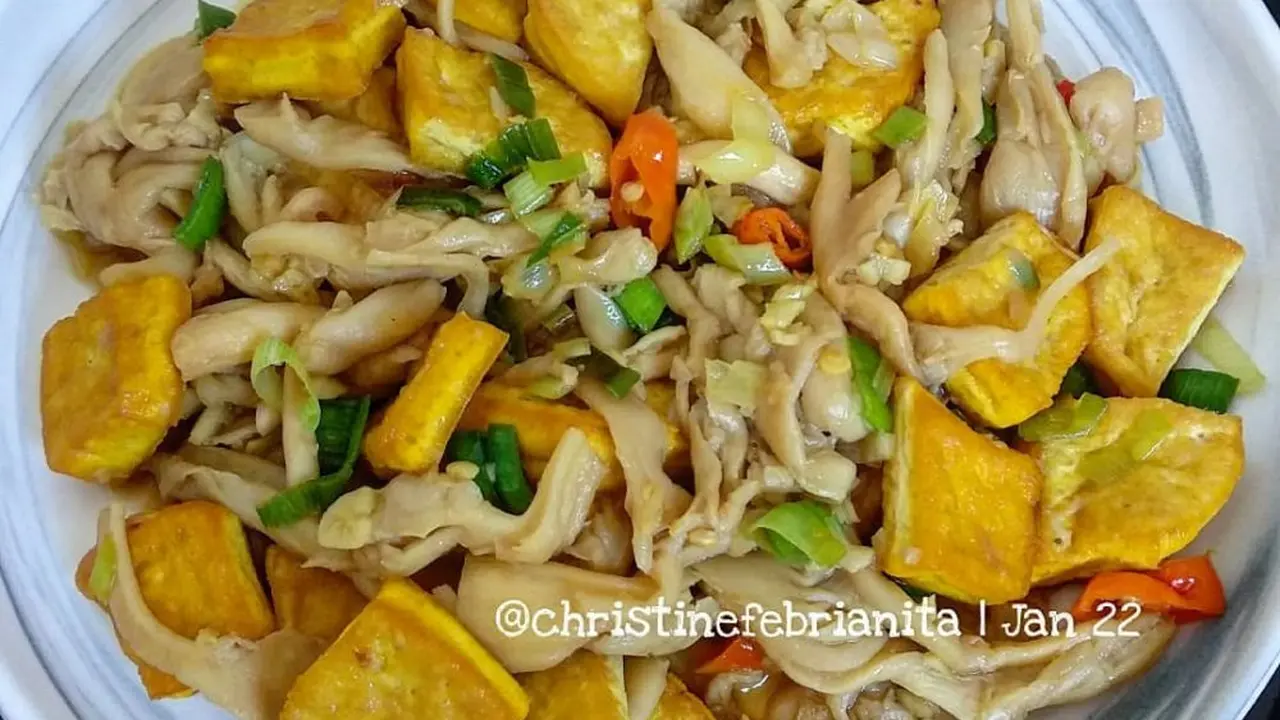 Sepiring tumis jamur tiram dengan tahu