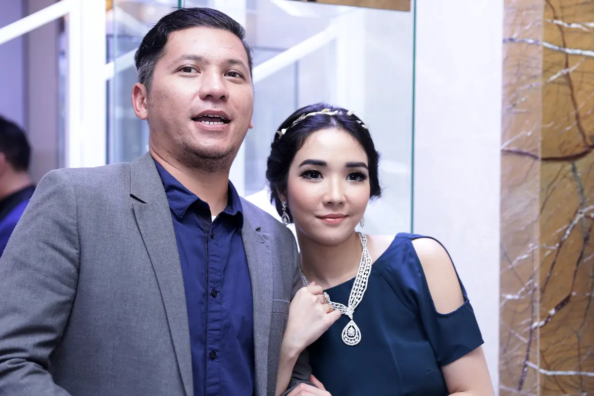 [Bintang] Gading Marten dan Gisella Anastasia