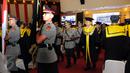 Kapolri Jenderal Badrodin Haiti usai memimpin acara Dies Natalis PTIK ke-70 di Auditorium PTIK, Jakarta, Jumat (17/6). Sebagain besar dari wisudawan merupakan perwira pertama dan menengah Polri berpangkat AKP dan Kompol. (Liputan6.com/Helmi Afandi)