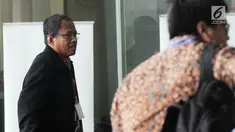 Sekretaris Menteri (Sesmen) BUMN, Imam Apriyanto Putro memenuhi panggilan penyidik KPK di Jakarta, Kamis (1/11). Imam diperiksa sebagai saksi dalam kasus dugaan korupsi komisi kegiatan fiktif agen PT Asuransi Jasindo. (Merdeka.com/Dwi Narwoko)