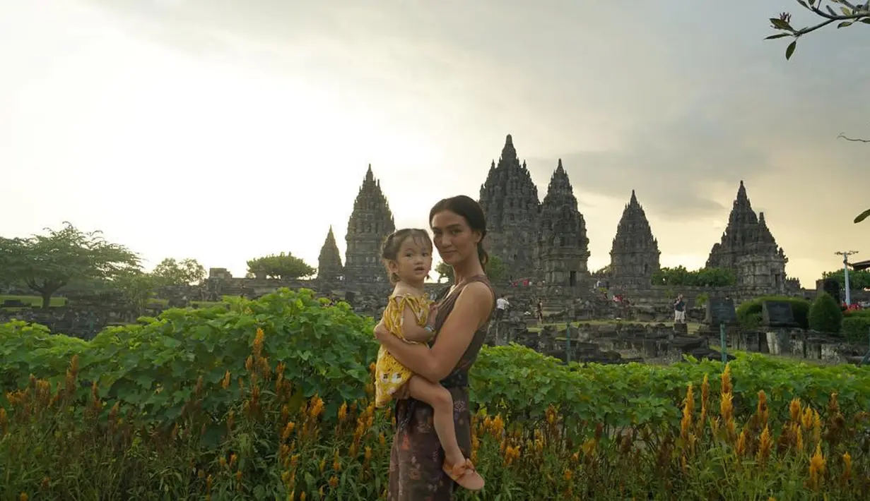 (Instagram/atiqahhasiholan)