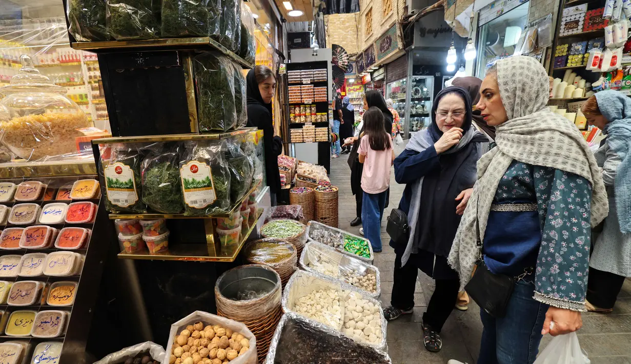 Pemerintah Iran menyatakan keraguan bahwa Israel akan mematuhi gencatan senjata yang mengakhiri konflik bersenjata selama 12 hari antara kedua negara tersebut. (ATTA KENARE/AFP)