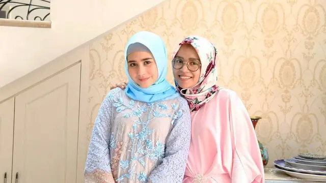 6 Potret Kedekatan Prilly Latuconsina dan Asistennya, Bak Saudara