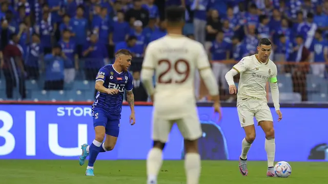 Foto: Mantan Striker MU Buat Cristiano Ronaldo Tak Berdaya, Al-Nassr Dibungkam Al Hilal di Liga Arab Saudi