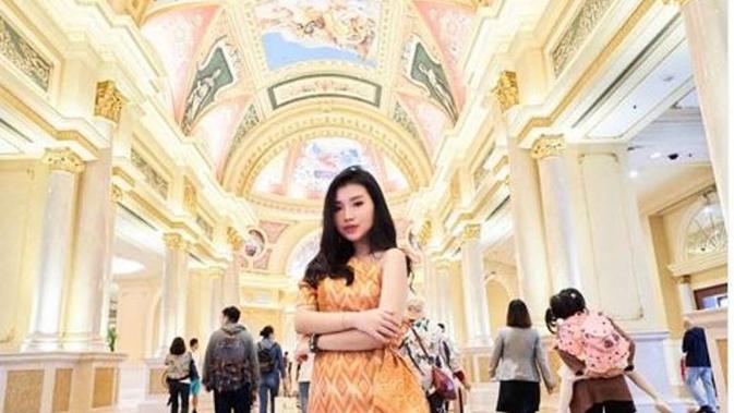 Koleksi Tas Mahal Remaja Surabaya yang Baru Gelar Pesta 