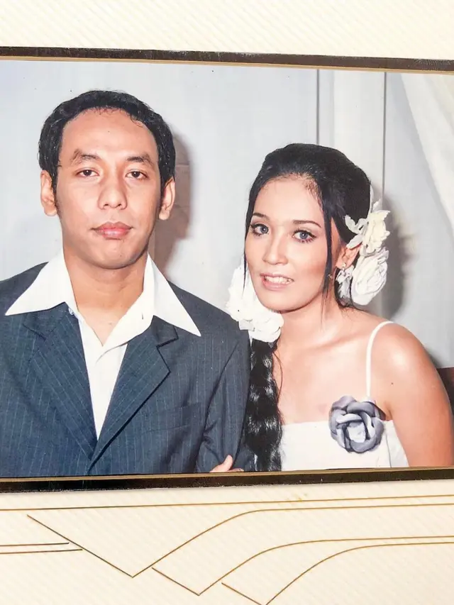 19 Tahun Menikah, Ini 7 Potret Lawas Pongki Barata dan Sophie Navita