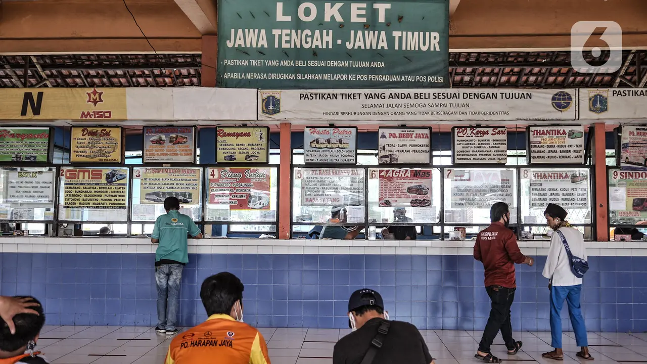 FOTO: Revitalisasi Terminal Kampung Rambutan Batal Akibat COVID-19