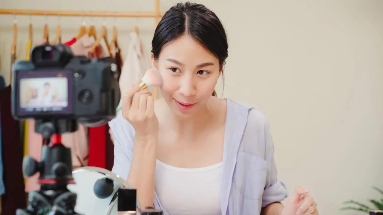 Langkah-langkah dan tips agar bisa mendapatkan hasil terbaik dari reverse makeup (Foto/Sumber: Freepik)