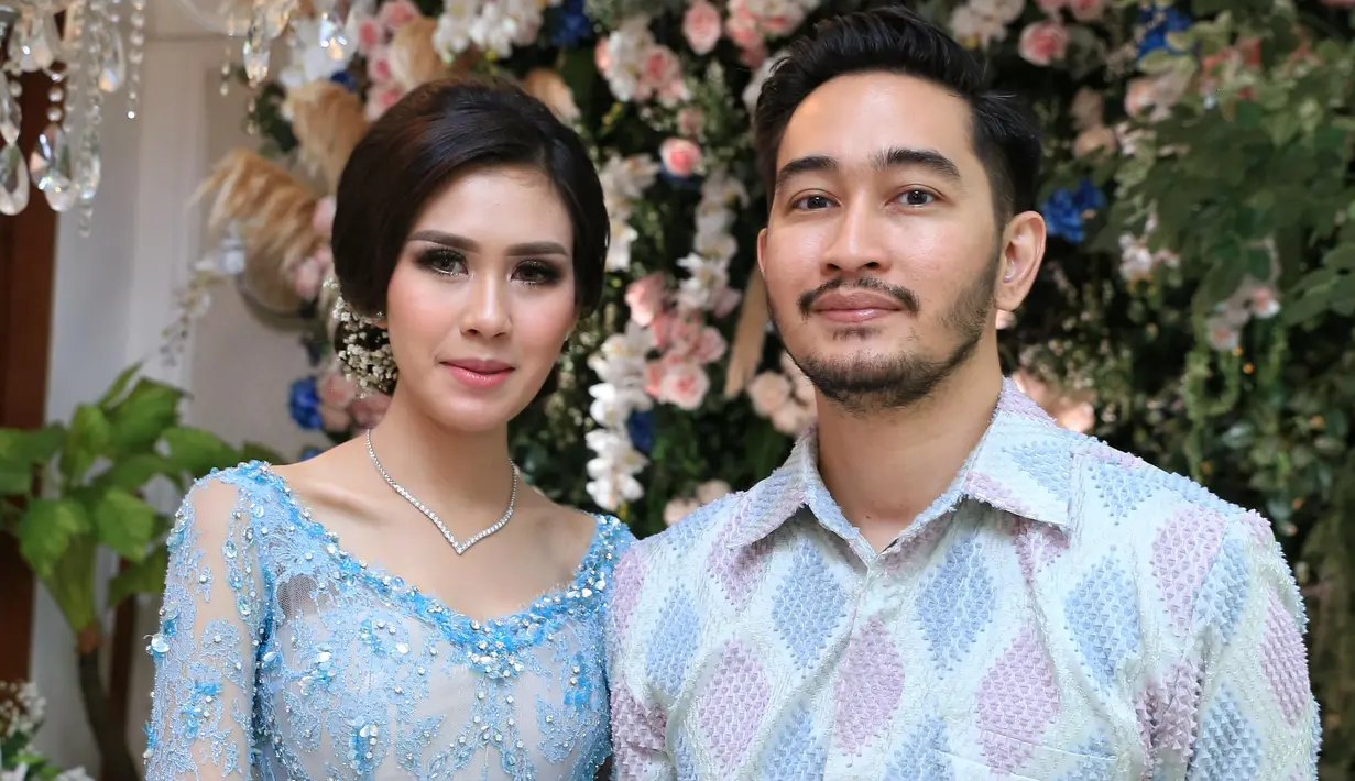 "Alhamdulillah lega, semuanya lancar sampai akhir, ga ada kendala apa-apa. Iya tadi sempat tegang," ujar Jeje. "Sempat tegang sih tadi," demikian Syahnaz. (Adrian Putra/Bintang.com)