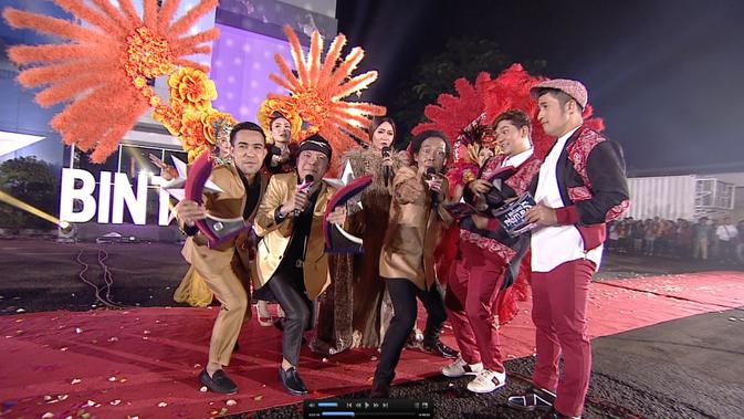 Episode Perdana Bintang Pantura 5 Disambut Peragaan Busana Mewah Showbiz Liputan6 Com Bintang pantura 5 kedatangan sosok yang sangat mirip dengan rita sugiarto dari segi suara dan fisiknya. episode perdana bintang pantura 5