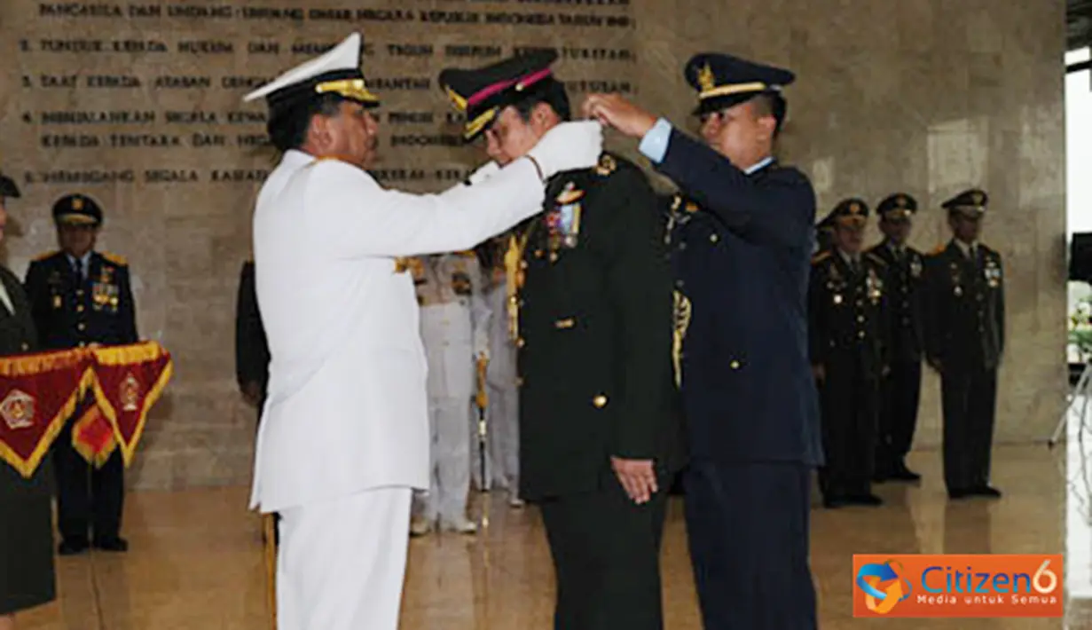 Citizen6, Jakarta: Dalam kesempatan tersebut Panglima TNI didampingi Kasad Jenderal TNI Pramono Edhie Wibowo, Wakasal Laksdya TNI Marsetio serta beberapa pejabat teras Angkatan. (Pengirim: Badarudin Bakri).
