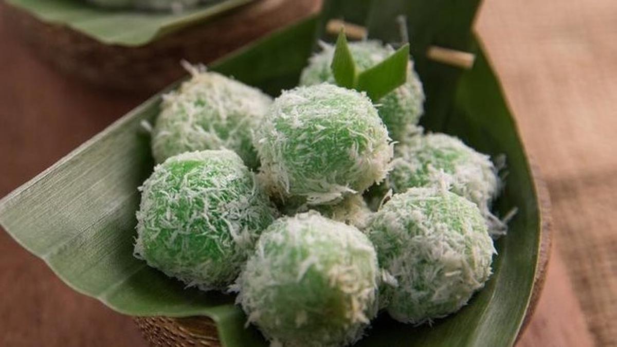 8 Cara Membuat Klepon Tradisional, Begini Tips Agar Gulanya Tak Mudah Pecah - Hot Liputan6.com