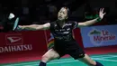 Namun, Putri Kusuma Wardani tetap bisa mengontrol pertandingan sekaligus mengamankan set pertama dengan skor 21-15. Tampak dalam foto, pebulu tangkis tunggal putri Indonesia, Putri Kusuma Wardani saat beraksi melawan wakil Taiwan, Sung Shuo Yun, pada babak 32 besar Indonesia Masters 2026 di Istora Gelora Bung Karno, Senayan, Jakarta, Rabu (21/1/2026) malam. (Bola.com/Abdul Aziz)