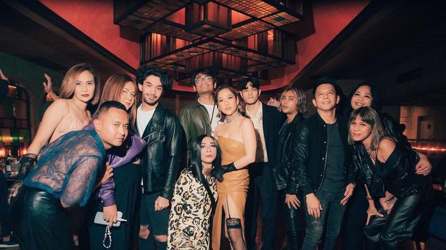 8 Potret Tamu Artis di Pesta Ultah BCL ke-39, Ariel dan Luna Maya Jadi Sorotan