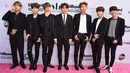 Sedangkan di Eropa, BTS akan mengunjungi London, Amsterdam, Prancis, dan Berlin. Seperti yang dilansir dari Allkpop, BTS berhasil menjual 100 ribu kursi di Eropa dan 180 ribu kursi di Eropa. (Foto: koreaboo.com)