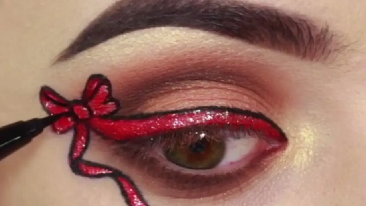 Pilih Gambar Eyeshadow Seperti Ini untuk Natal Boleh Juga