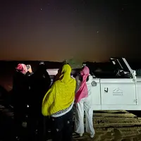 Melihat bintang saat berkunjung ke gurun pasir di Dubai Malam Hari. [Safira/DET]