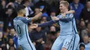 Para pemain Manchester City merayakan gol yang dicetak Sergio Aguero ke gawang Middlesbrough  pada laga Premier League di Ettihad Stadium, Inggris, Sabtu (5/11/2016). Kedua tim bermain imbang 1-1. (Reuters/Carl Recine)