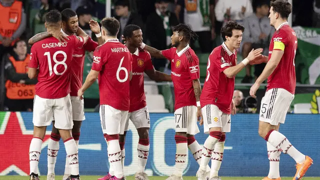 Foto: MU Melangkah Mulus, Arsenal Angkat Koper dari Liga Europa