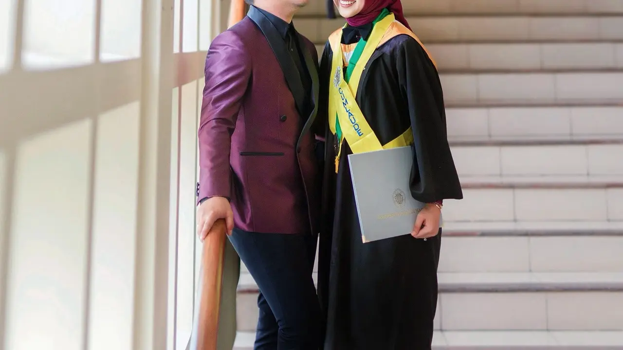 Potret Hemas Nura lulus S2 (Sumber: Instagram/@hemasnura)