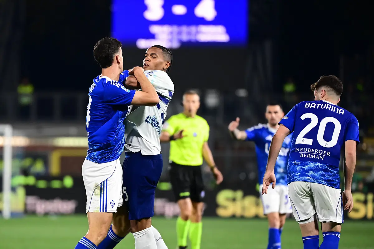 Foto: Semakin Dekat dengan Gelar Scudetto, Inter Milan Menangkan Perlawanan Sengit Como