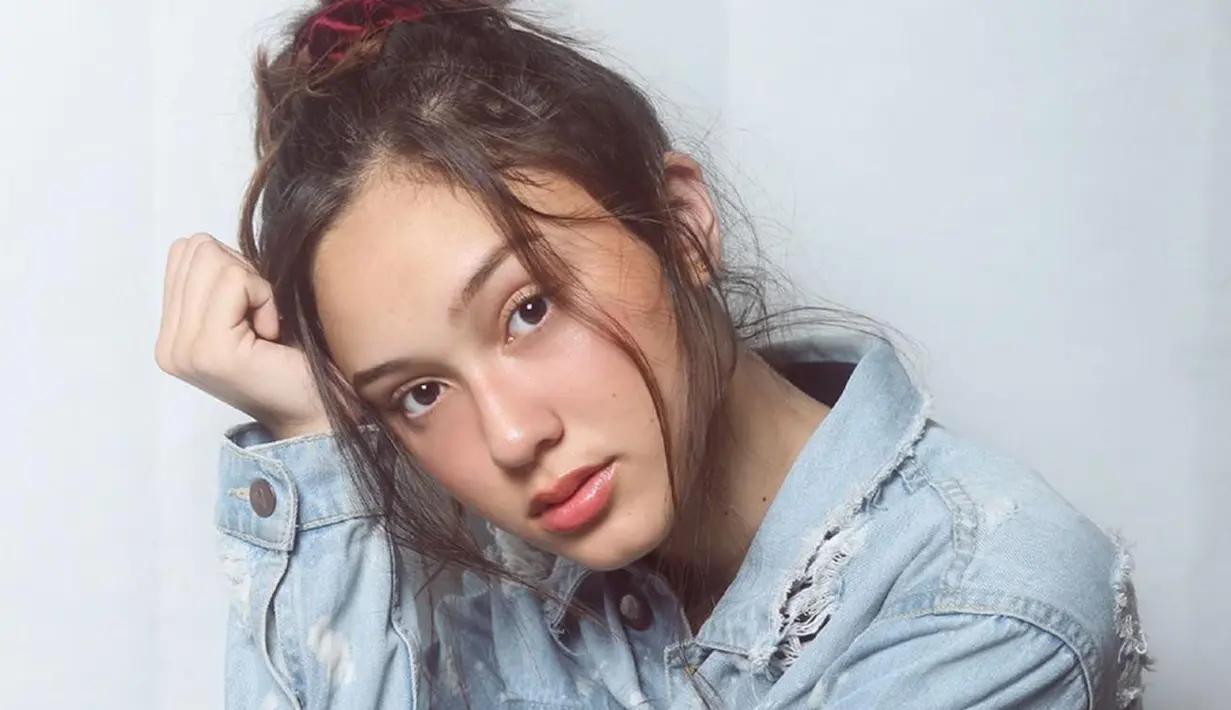 Pemilik nama lengkap Yasmin Safira Napper ini mengawali kariernya di dunia hiburan sebagai model. (Liputan6.com/IG/@yasminnaper)