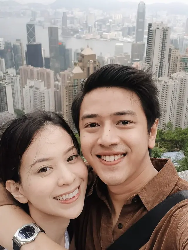 Bersiap Sambut Buah Hati, Ini 6 Potret Kebersamaan Febrian HiVi! dan Istri