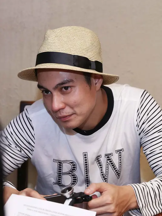 "Kita hargai ada wanita kuat, dan mandiri. Tapi enggak ada perayaan khusus. Karena terkadang 21 April enggak merayakan apapun," ujar Baim Wong. (Andy Masela/Bintang.com)