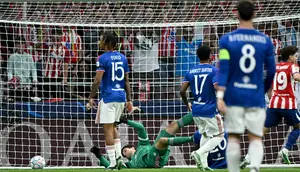 Atletico Bekuk Manchester United 2-0 di Liga Champions setelah Gol Cepat dan Kartu Merah