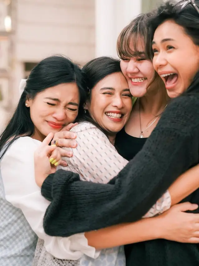 Potret Pemain Film AADC yang Kembali Reuni Ini Bikin Nostalgia