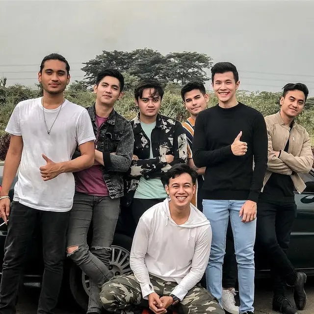 Segera Tayang, Ini 7 Potret Pemain Love Story The Series saat di Balik Layar