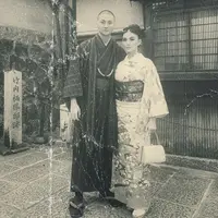 Berada di Jepang tentu tidak menyia nyiakan kesempatan mengenakan baju tradisionalnya. Agnez pun mengenakan baju kimono lengkap dengan obi dan tatanan rambutnya. Begitupun dengan sang kekasih mengenakan yang juga mengenakan kimono khas pria Jepang. [@agnezmo]