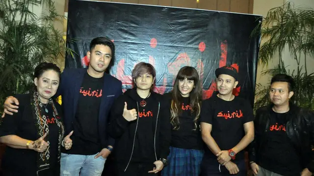 Mitha kali ini mengisi soundtrack film Syirik tanpa Dara rekan duetnya di The Virgin.