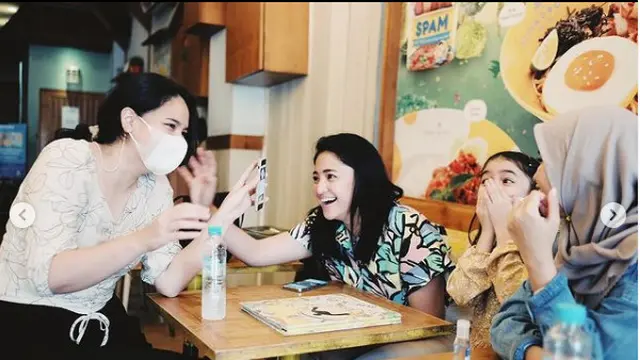 6 Momen Kumpul Marshanda dan Nesyana Ayu Bareng Sienna, Penuh Kehangatan