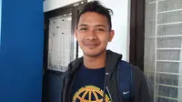 Gian Zola Nasrullah fokus di Persib Bandung setelah gagal tampil di SEA Games. (Bola.com/Erwin Snaz)