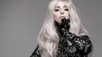 Penyanyi profesional sekelas Lady Gaga ternyata tak luput dari kecelakaan memalukan di atas panggung, bahkan saat sedang tampil di hadapan banyak penonton. 