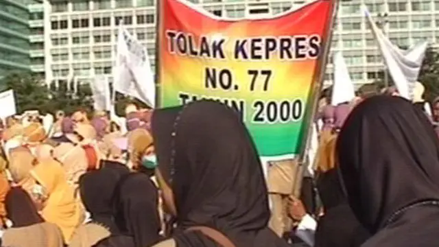 Demo Bidan Ricuh, Jalan Depan Istana Diblokir