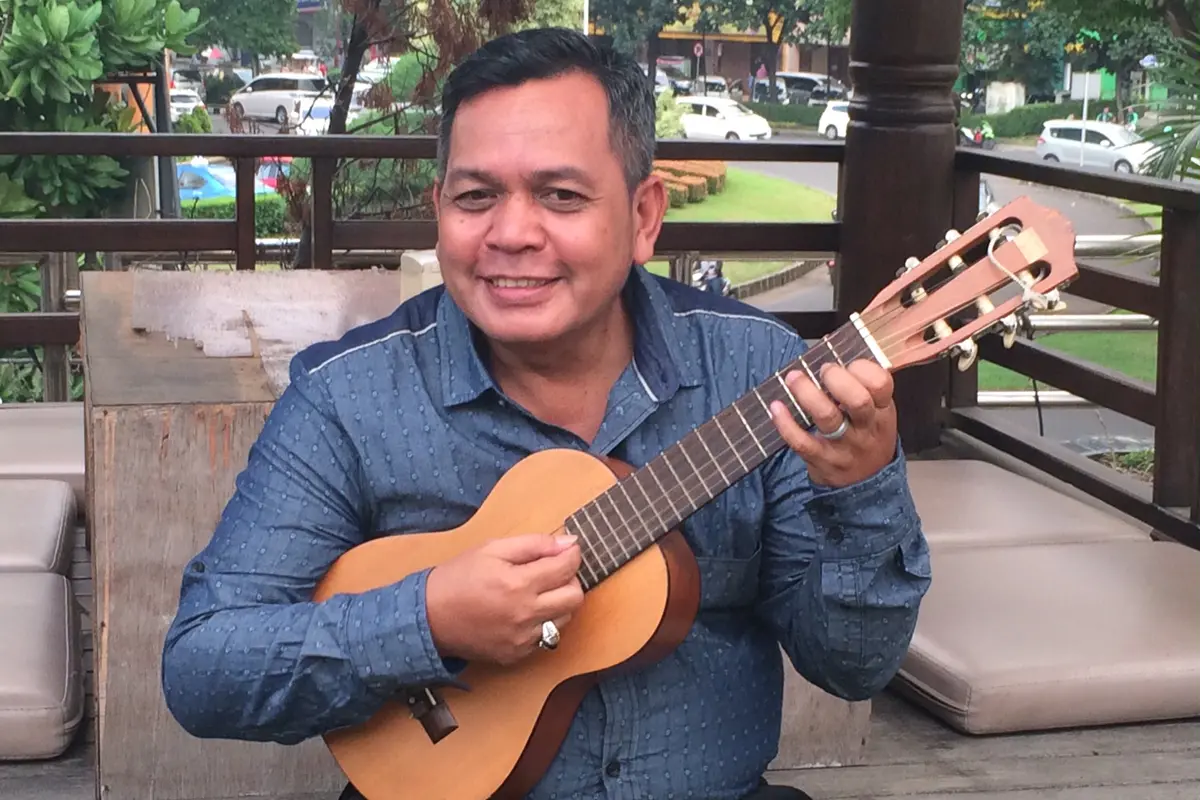 Unang eks Bagito