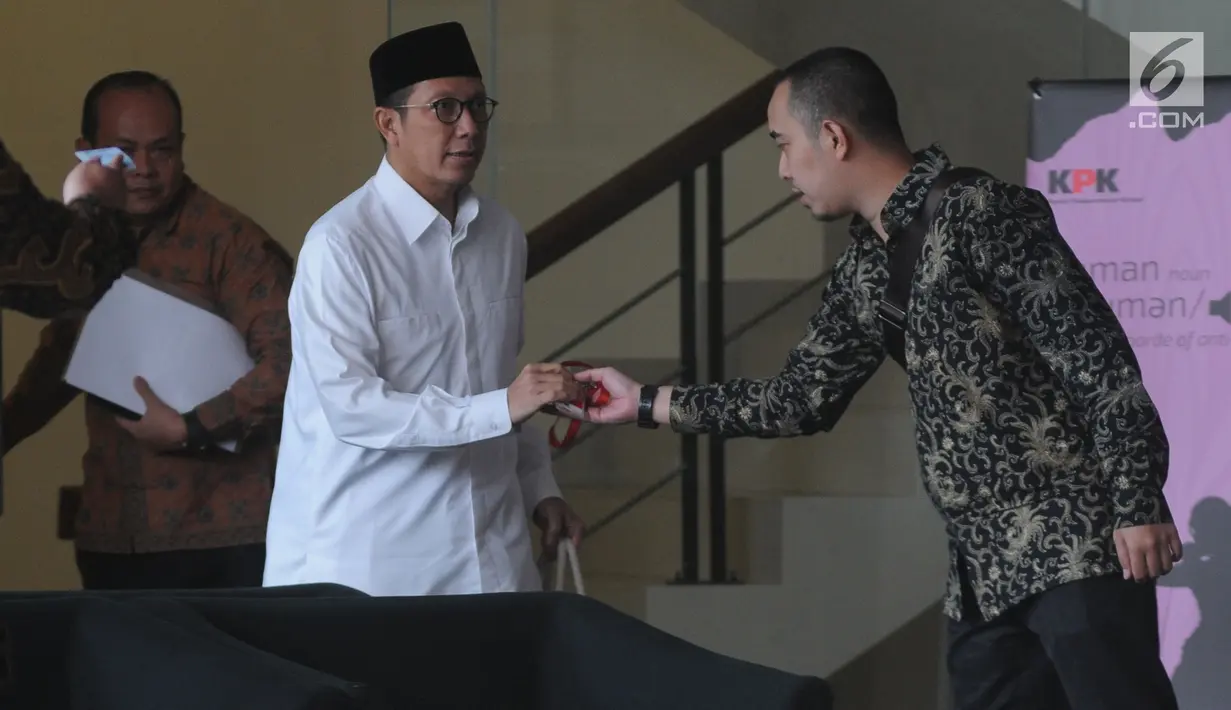 Menteri Agama Lukman Hakim Saifuddin usai menjalani pemeriksaan di Gedung KPK, Jakarta, Kamis(23/5/2019). Lukman Hakim Saifuddin diperiksa sebagai saksi untuk tersangka Anggota DPR RI nonkatif Muhammad Romahurmuziy terkait suap jual beli jabatan di Kemenag Jawa Timur. (merdeka.com/Dwi Narwoko)