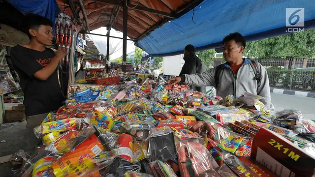 Menjelang Lebaran, Harga Petasan dan Kembang APi Naik