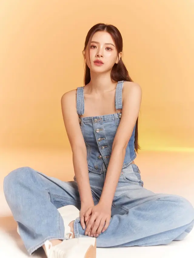 8 Inspirasi Outfit Denim yang Fashionable dari Baifern Pimchanok, Bisa Buat Ngedate hingga Ngampus