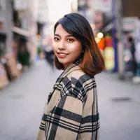 ilustrasi perempuan/Photo by Xtra, Inc. on Unsplash