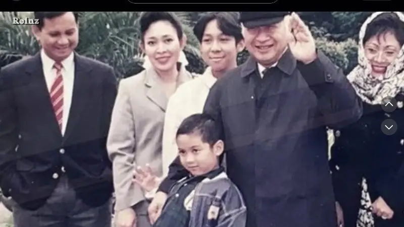 Beredar Foto Lama Keluarga Prabowo Saat Temani Presiden Soeharto ke Jerman, Penampilan Didi Hediprasetyo Bikin Salfok