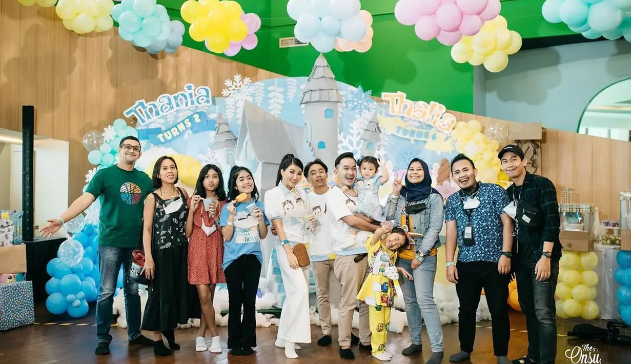 Potret Ultah Thania dan Thalia Putri Onsu (Instagram/sarwendah29)