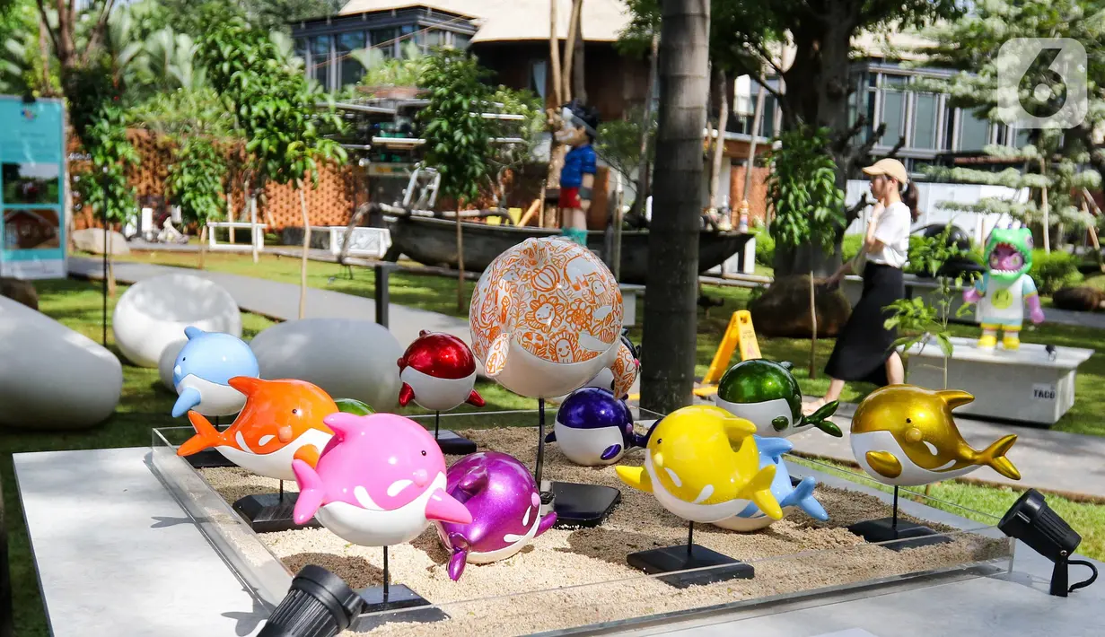 Art Jakarta Gardens 2025 memadukan pameran seni rupa, area taman, dan seni pertunjukan tersebut berlangsung hingga 27 April. (Liputan6.com/Herman Zakharia)