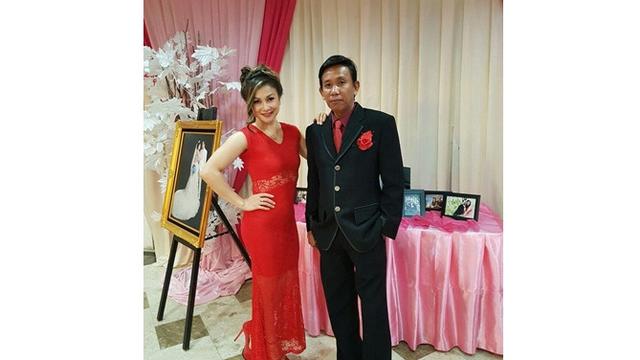 Jarang Tersorot, Ini 7 Potret Kebersamaan Fanny Fadillah dengan Sang Istri