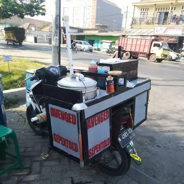 6 Spanduk Jualan Terinspirasi dari Penyanyi Ini Bikin Geleng Kepala