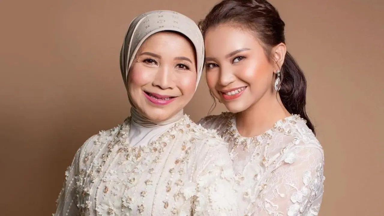 Potret Kompak Rossa dan Ibu (sumber: instagram/itsrossa910)