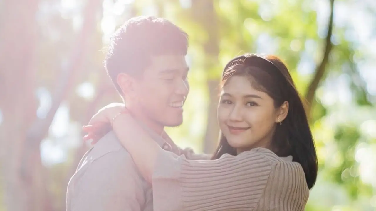 Romantis & Penuh Kehangatan, Gaya Kaesang Pangarep dan Erina Gudono Rayakan Valentine 2025 Bersama Putri Kecil