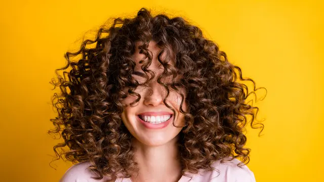 Tips Merawat Rambut Keriting